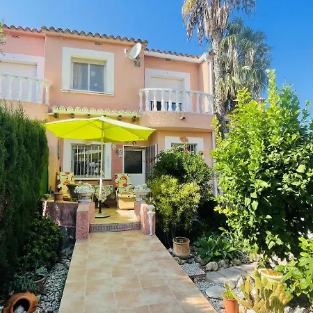 بيت للعطل Adosado Campo Olivar Locdenia *